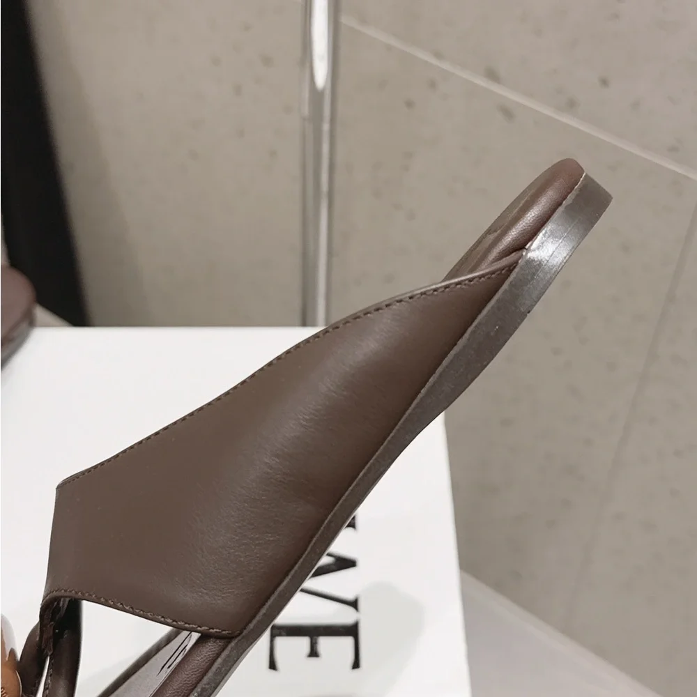 LOEWE Women's Sandals - Picture 4 of 7